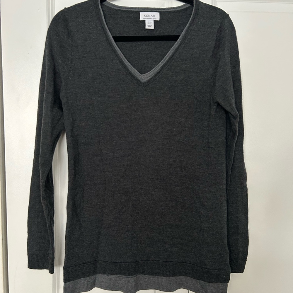 Kenar Gray V-Neck Light Sweater